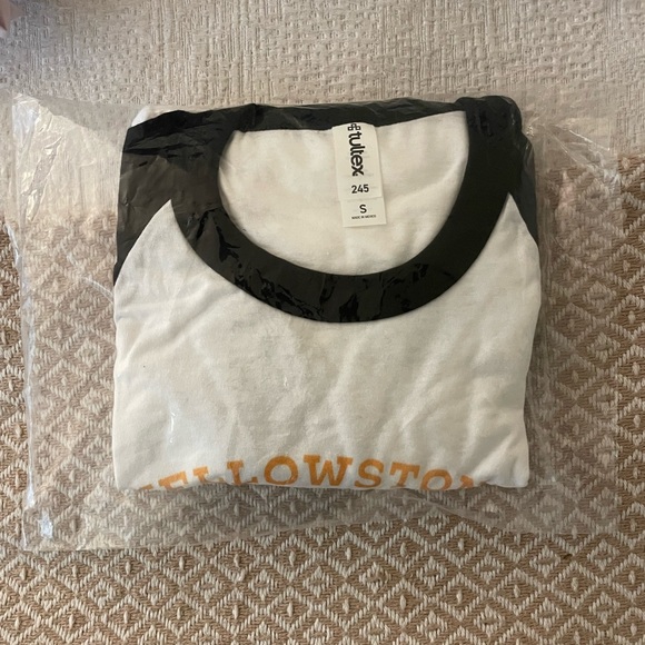 NWT Yellowstone Dutton Ranch Unisex 3/4 Sleeve Raglan Shirt - Picture 5 of 5